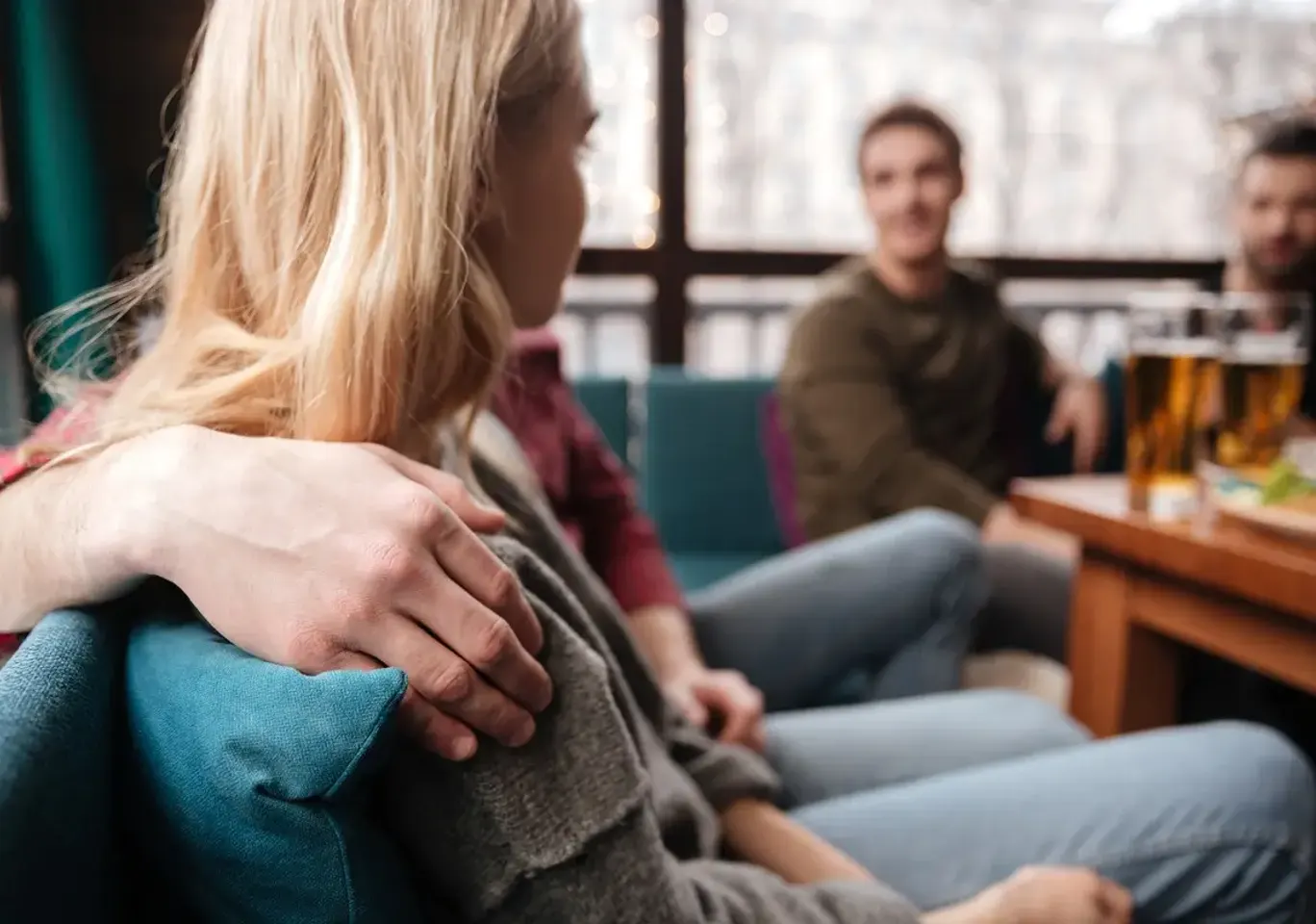 Terapia uzależnień Toruń: wsparcie bliskich podczas spotkania